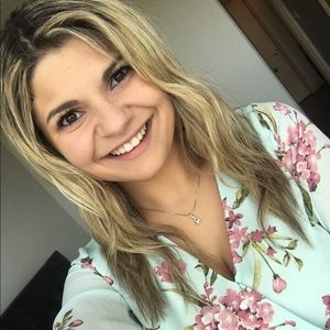 Meet your Posher, Kayla